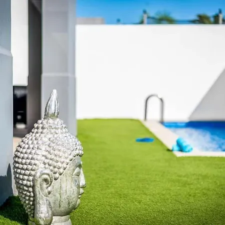 Playa De Fanabe Sleeps 8 Pool Air Con Wifi Villa Costa Adeje (Tenerife)