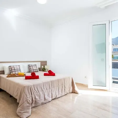 Playa De Fanabe Sleeps 8 Pool Air Con Wifi *
