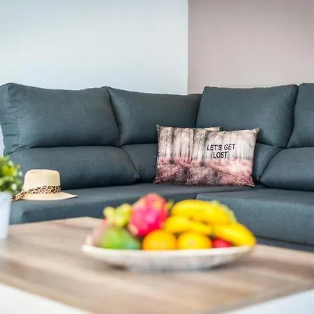 Playa De Fanabe Sleeps 8 Pool Air Con Wifi Villa